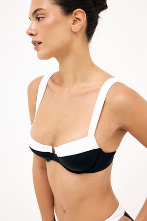 Black/White Bikini-BH mit Kontrastdetail