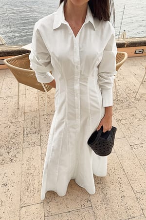 White plissiertes Maxikleid aus Baumwolle