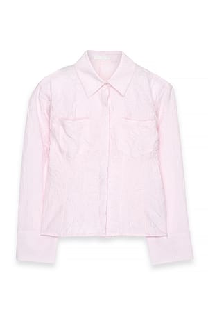 Light Pink Tætsiddende skjorte i krøllet look