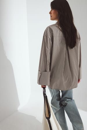 Image 2 of 7