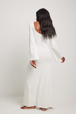 Offwhite Maxi-jurk met diepe rug en wijde mouwen