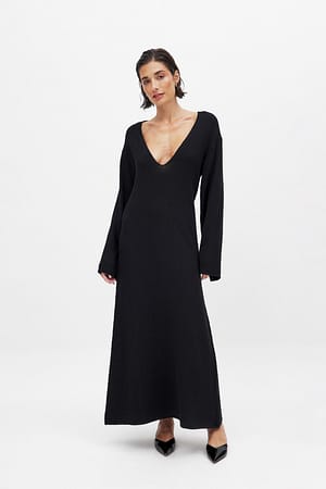 Black Deep V-neck Maxi Dress