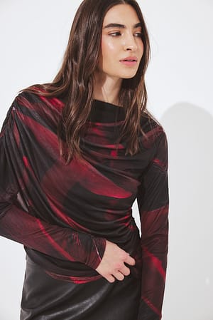 Print Topp i mesh med tryck och drapering