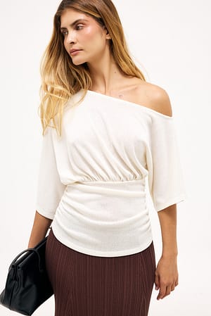 Offwhite Top Focus con cintura drapeada