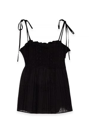 Black Helforet plisseret top med blonde og broderi