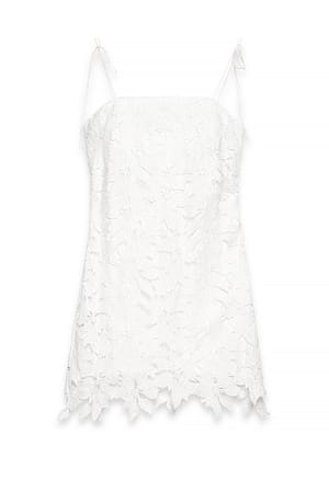 Offwhite Anglaise-minikjole med broderi