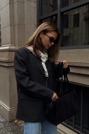 Grey Stripe Strukturierter, gestreifter Oversize-Blazer