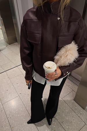 Burgundy Chaqueta de piel sintética de cuello alto