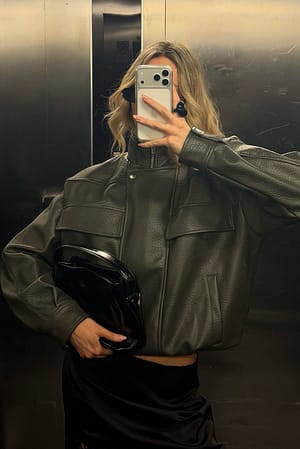 Khaki Chaqueta de piel sintética de cuello alto