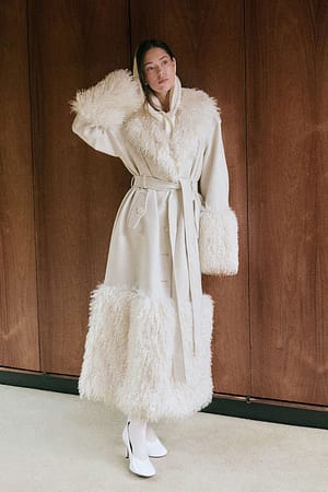 Offwhite Abrigo de mezcla de lana con pelo sintético