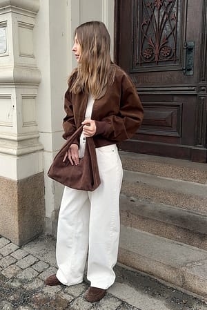 Brown Bomber de ante sintético