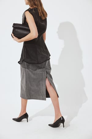 Image 2 of 8