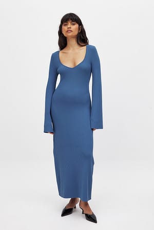 Blue Fine Knitted Trumpet Sleeve Midi Dress