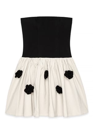 Black/Beige Minikjole med blomsterdetalje og vid nederdel