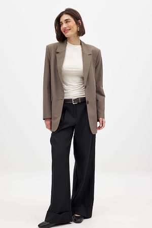 Black weite Hose mit mittlerer Taille und Umschlag