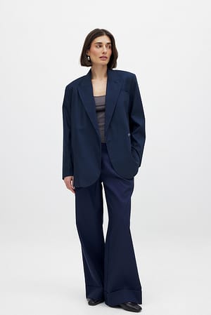 Image 2 of 7