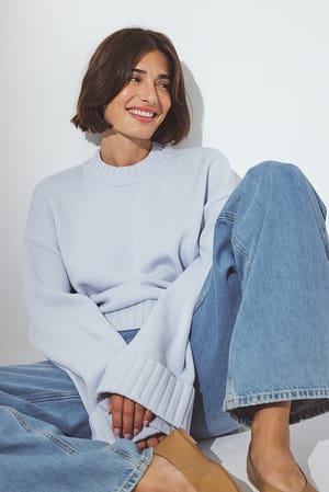 Dusty Light blue Strikket sweater med foldet ærme