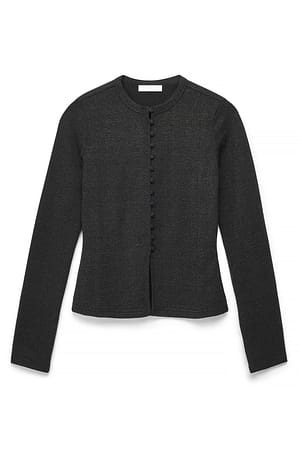 Black Top med knapper foran