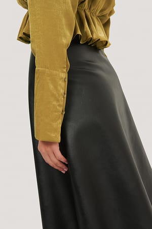 Light Khaki Rynket Satengbluse