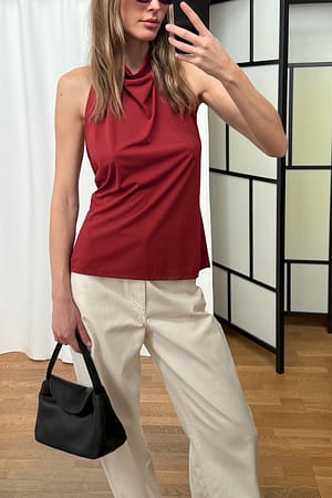Dark Rust Top de cuello halterneck con detalle de lazo