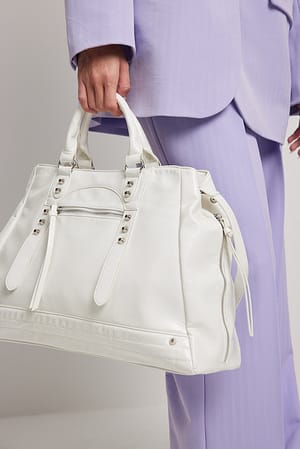 White Shoppingveske med metalldetaljer