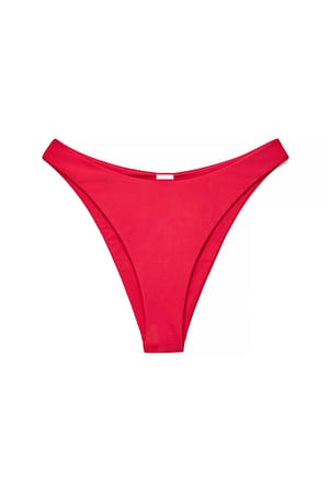 Red hochgeschnittenes Bikini-Höschen