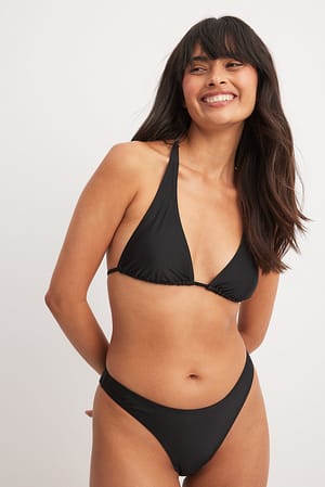 Black Bikinitruse med høy skjæring