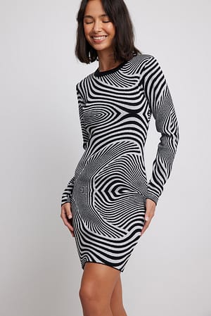 Black/White Jaqcuard Strickminikleid
