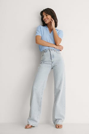 Light Denim Denim Med Vida Ben Och Hög Midja