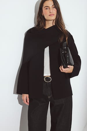 Black Strick-Cape-Cardigan