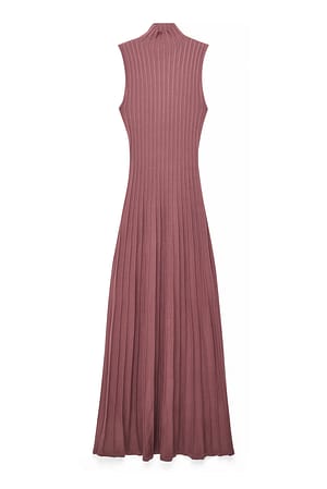 Dusty Pink Knitted Pleated Maxi Dress