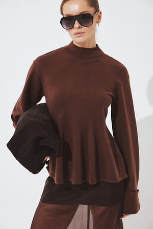 Brown Jersey de punto con mangas dobladas