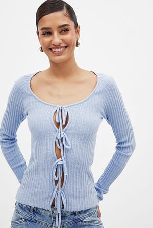 Light Blue Strikket cardigan med knytedetaljer