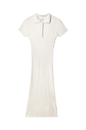 Light Beige kurzärmeliges Strickkleid mit Knöpfen