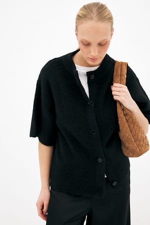 Black Strikket cardigan med korte ærmer