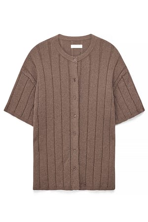 Brown kurzärmeliger Strick-Cardigan