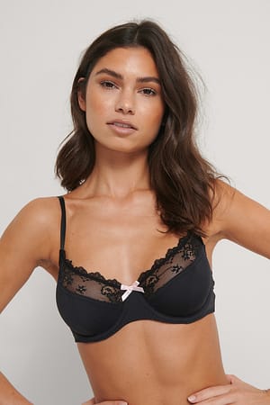Black Kanten Bh Met Cups