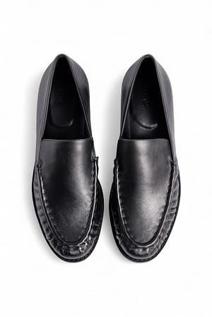 Black geraffte Lederloafer