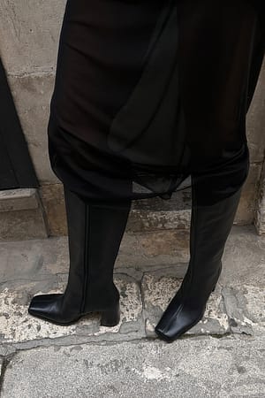 Black Leather Squared Toe Fitted Boots