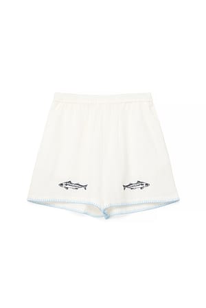 Offwhite Shorts i linneblandning med broderidetalj