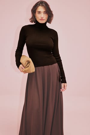 Dark Brown Long Sleeve Turtleneck Ribbed Knitted Top
