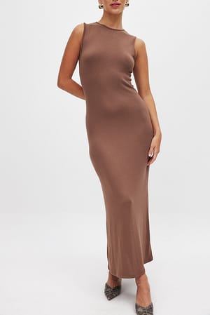 Brown Maxikleid mit weitem Tank