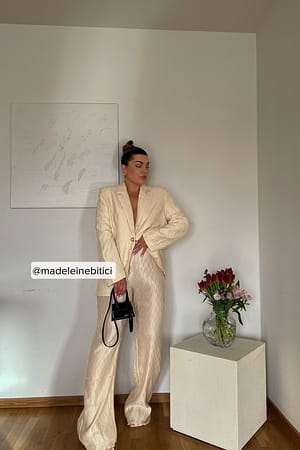 Light Yellow Wavy Blazer