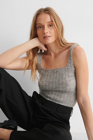 Grey Stickad Topp
