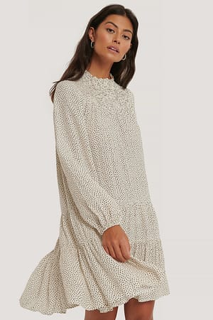Offwhite Klänning Med Lång Ärm