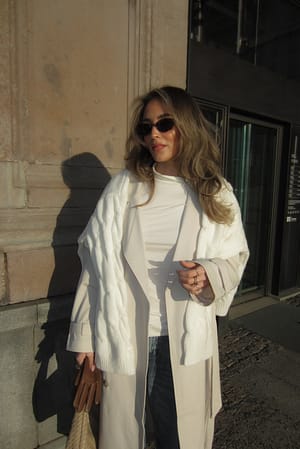 Offwhite Soft Line Turtle Neck Top
