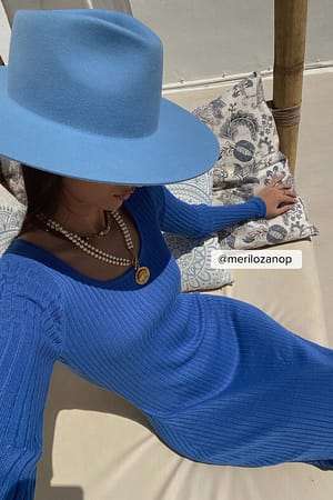 Blue Maxikleid aus Rippenstrick