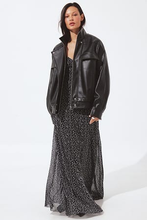Black/White dots Flytende kjole i mesh