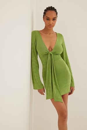Green Minikleid mit Knotendetail