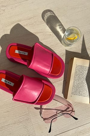 Strong Pink Slippers met klitteband